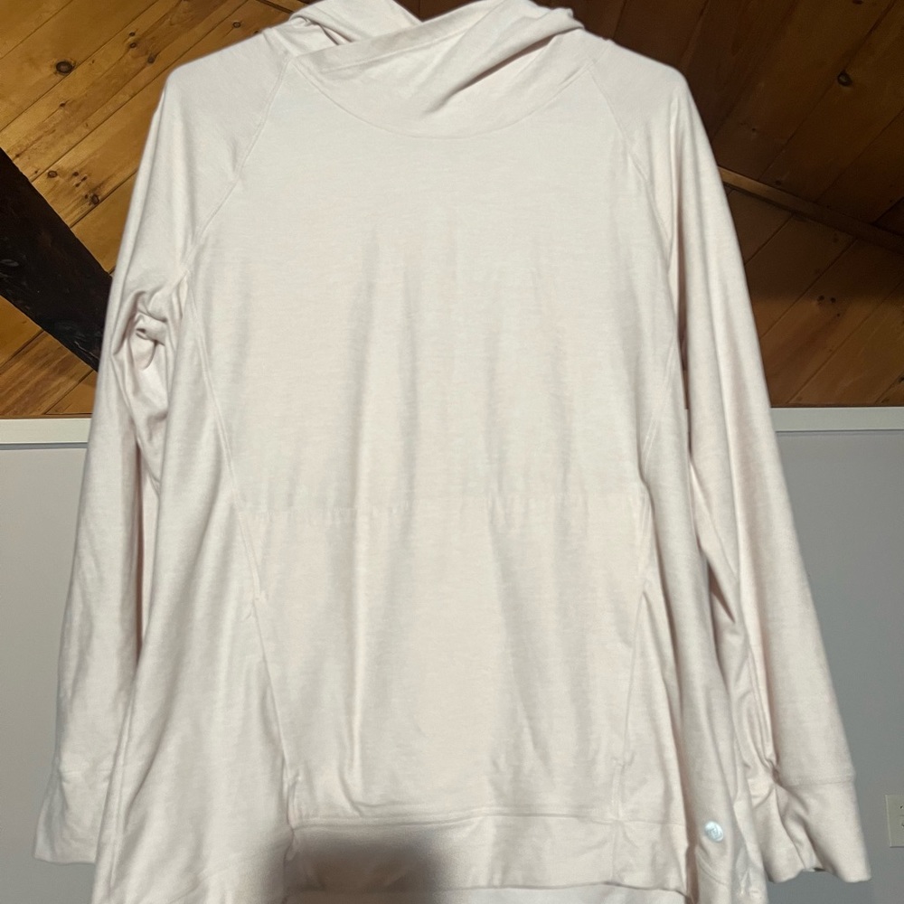 Light weight work out shirt smoke free home